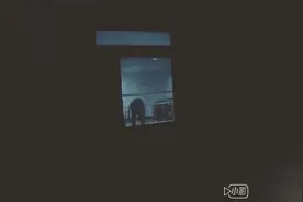 易烊千玺白天拍戏晚上补课 迷妹多好朋友少！视频封面