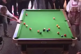 斯诺克皇帝同台PK中国餐馆打工妹