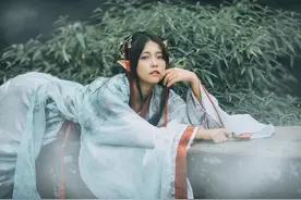 小说：穷小子进宗门找师姐，一开口宗门弟子疯了：师姐她冰清玉洁图片