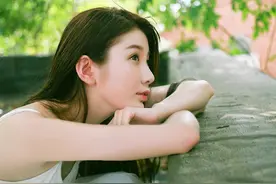 小说：五年前，他还是他的小甜甜，五年后，再见已是陌生人。图片
