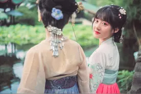小说：她说有点想你了，霸王龙娇羞：有外人在呢，这种话回家再说图片