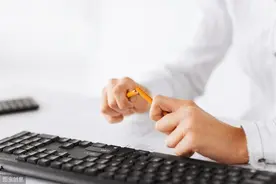 小说：他与校花打赌，校花担心他会亲自己，结果他只要被她回家图片