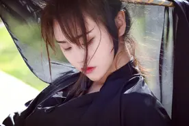 小说：面对高手袭击，危难关头小伙召唤天雷，竟一招将对方轰成渣图片