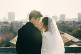 小说：成为插班生第一天，她就和学渣成为同桌，以后的日子难了图片
