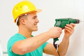 电钻、冲击钻和电锤都是打孔穿墙的工具，它们有什么区别呢？视频封面