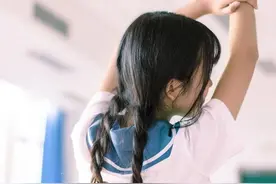 小说：美艳女领导目中无人，对我百般挑衅，却被我收拾的服服帖帖图片