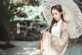 小说：你的未婚妻掉水里了，王爷你救不救？图片