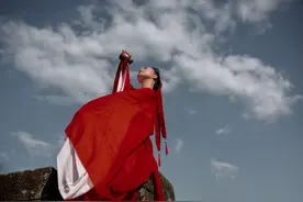 小说：好学生和差等生向老师求教时，老师态度居然差这么多图片