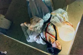 小说：穿越古代体验一夜暴富的感觉图片