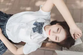 小说：七年前她和弟弟被赶出家门，尝尽人间冷暖，她又当爹又当妈图片