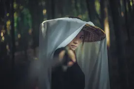 小说：天山童姥与李秋水如果先看了画像，还会继续打吗？图片