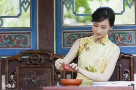 小说：父亲和姨娘想私吞亡母留下的嫁妆，大婚当日，嫡女当众讨要图片