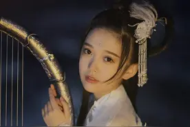 小说：青龙学院收了天下第一废物，众人议论纷纷，她仰着头来报到图片