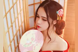 小说：小家丁参加大比，二小姐看着他的背影，竟瞬间娇羞脸红图片