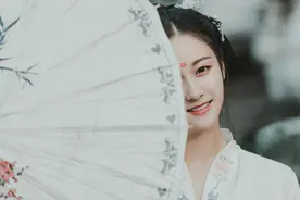 小说：不愧是他媳妇，他故意装晕后，媳妇差点把他命根子给砍了图片