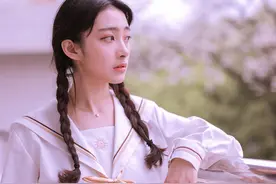 小说：发小在雨天突然登我家门，开口就向我求婚，我都懵了图片