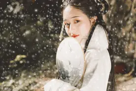 小说：昨夜臣夜观星象，帝王星旁边出现了一颗星，之前晦暗不明图片