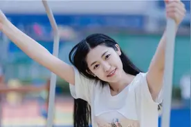 小说：小叔子对嫂子格外照顾，还帮她买衣服，哥哥越看越生气图片