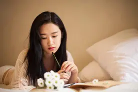 小说：富少花五百万未曾一见的神秘老板娘突然出现，他直接看傻眼图片