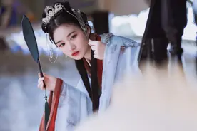 小说：小伙灵气测试震惊宗门，还没得及高兴，下秒就被掌门惩罚图片