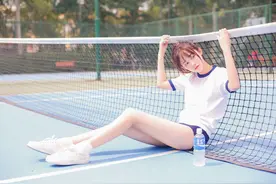 小说：这只丧尸狗变异了，或许晶核是智慧的代表？男子击败鬼獒图片