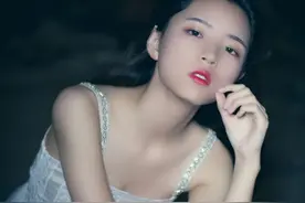 小说：远嫁的女儿突然打电话要吃鱼，母亲赶到女婿家，却崩溃大哭图片