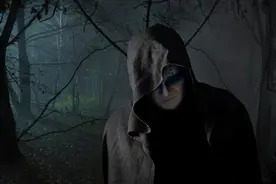 故事：看着视频，她感到毛骨悚然，自己的梦游症这么严重吗？图片