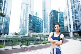 小说：不装了，摊牌了，我是土豪，我只要给老婆花钱就十倍返现图片