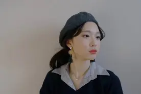 甜美清新的秋冬少女穿搭，照着这样穿甜得直戳心里去！视频封面