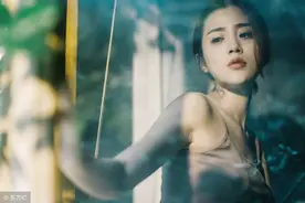 小说：婚礼现场，我再也不是新娘，而新郎收到了滴血的百合图片