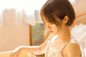 小说：系统说，除了美貌和金钱，我还需要会点别的技能图片