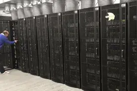 为何科学家们要使用超级计算机，夜以继日地计算圆周率呢？视频封面