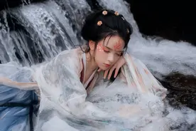 小说：废土生存，全家就剩一个人了图片