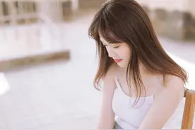 小说：“唐慕安，她现在可是在我怀里，你还这么关心她？”图片