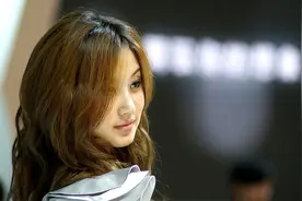 小说：穷小子现场指导徒弟练武，美女董事长见了手痒：我能练吗？图片