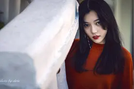 小说：离婚一月，总裁再婚给前妻送喜帖，见棺木上前妻遗像，他疯了图片