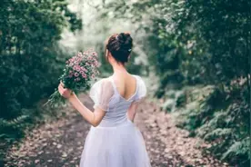 小说：她被总裁耍手段弄晕了，再次醒来，已经到野外求生游戏现场图片