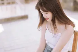 小说：剧组片场，妹妹故意装脚伤，被她一下试出这伤是装出来的图片