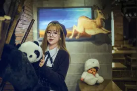 小说：美女只是网游的咸鱼玩家，却跟大神亲密度满级，众人羡慕坏图片