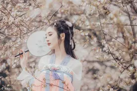 小说：妹妹想要吃糖，她说她吃过好多，说完才意识到她是弃妇女儿图片