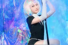 小说：小伙打网游运气太好，总能掉落神级卷轴，其他人不服举报他图片