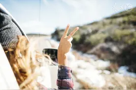 小说：她深知老公的出轨事实，却不愿挑破，只是疯狂花他的钱图片