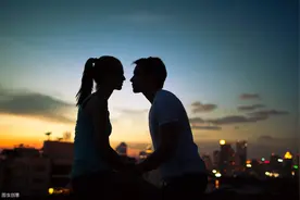 小说：“我凭什么给他献血？他又不是我什么人，他死了更好！”图片