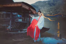 小说：小伙子惊呆了，乞丐婆婆摆摊卖的极品武学，竟然都是真的图片
