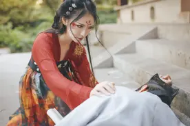 小说：末世提前，海啸来临，舅舅不信她，小丫头赶紧开房车去救人图片