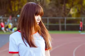 小说：少年唱歌超级好听，结果却被要求成为“歌神”，亚历山大！图片