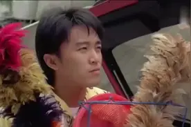 周星驰当年在电影中吹裙子的女主角真的是美若天仙！