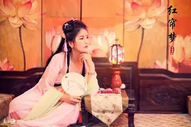 小说：前男友求复合，美女霸气回怼：你没资格！！图片