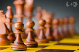 小说：快乐男孩斯特林，凭着词条改变奔跑姿势，独中三粒进球图片