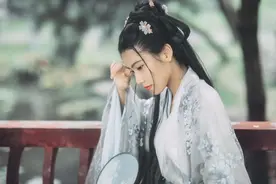 小说：crush不喜欢我，我跟父亲赌他会喜欢我，输了我接受联姻。图片